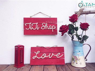 Bảng gỗ treo cửa Shop Titi House 25x30cm