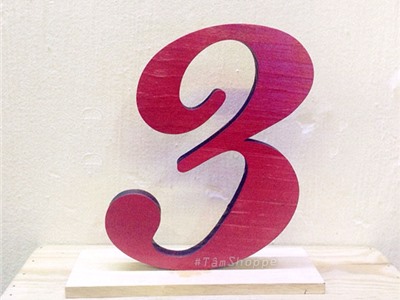 Số 3 sơn màu theo tuổi làm tiệc sinh nhật bé 