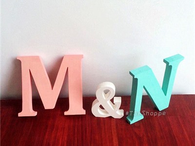 Chữ gỗ sơn màu M & N