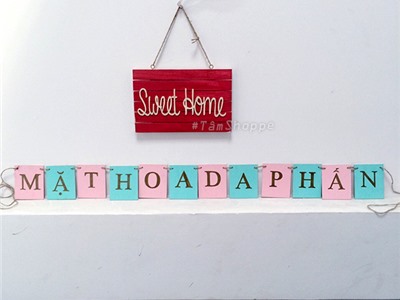 Dây chữ treo Mặt Hoa Da Phấn