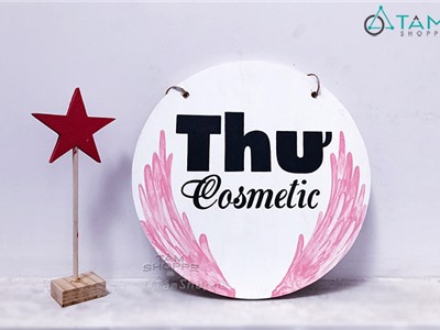 Bảng hiệu gỗ vẽ theo yêu cầu THƯ COSMETIC