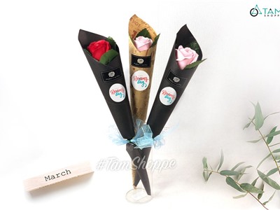 Bó 1 bông hồng sáp có chữ Happy women's day [ Tặng 8-3 - sinh nhật - valentine ] hàng đẹp