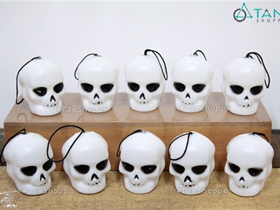 Set 10 đầu lâu hộp sọ mini nhựa trắng có dây treo ĐK5cm