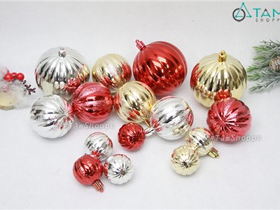 Set 06 trái châu Noel múi cùng màu cùng cỡ X-TRCH-08