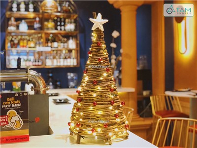 Cây thông Noel dây rừng 60cm trang trí Fullset châu đỏ nhí