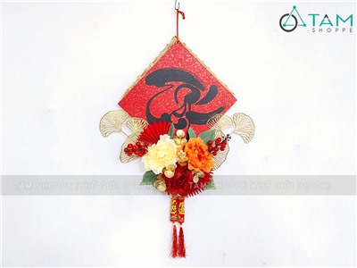 Vòng hoa chữ Tết thư pháp hình thoi mẫu đơn treo pháo [Viết tay - Kĩ đẹp] VTC-T-41