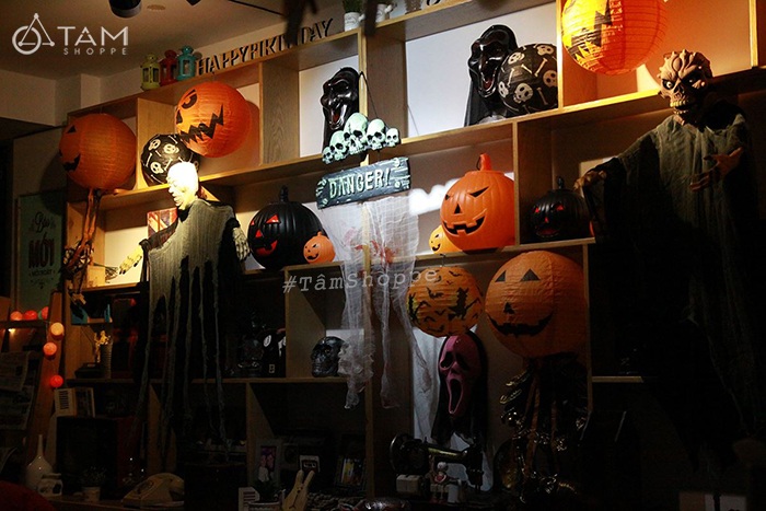 qua-bi-ngo-halloween-trang-tri-bang-nhua-cung qua-bi-ngo-halloween-trang-tri-bang-nhua-cung