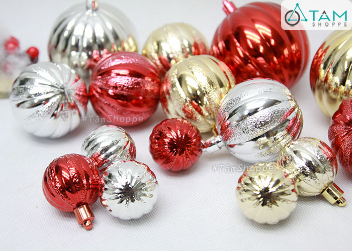 trao-chau-noel-mui-cung-mau-nhieu-co trao-chau-noel-mui-cung-mau-nhieu-co